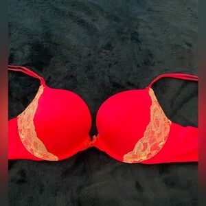 Victorias Secret Body By Victoria bra 34D